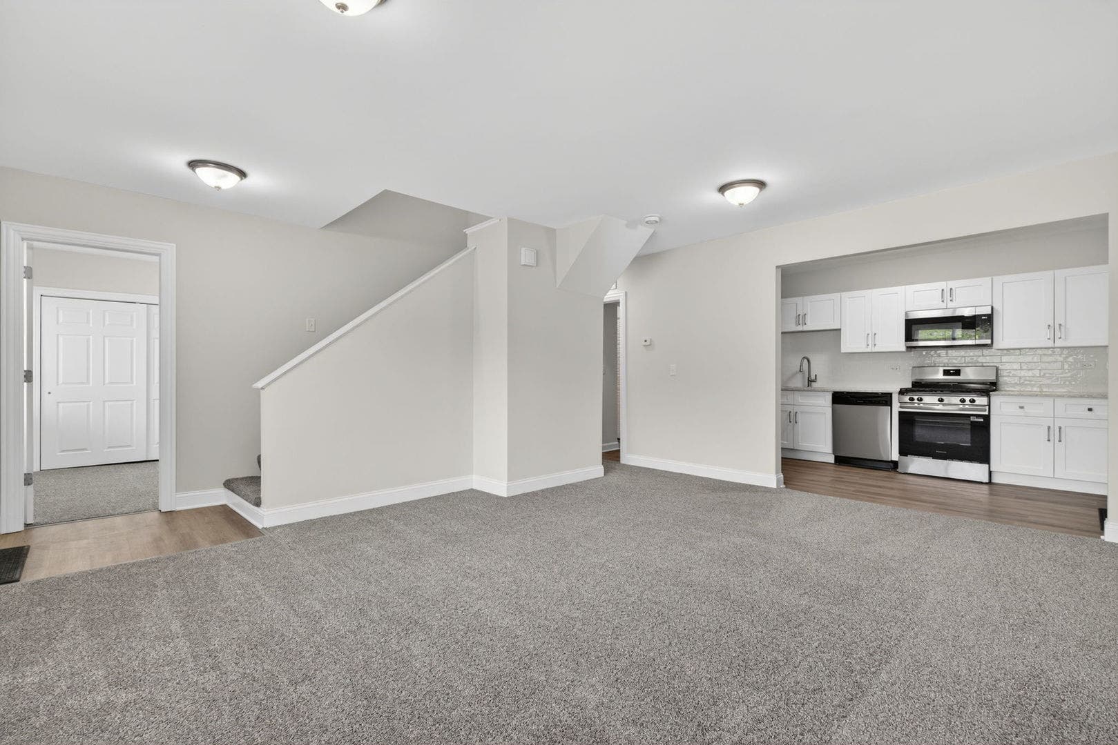 330 Harwood Street, Joliet, IL 60432 330 Harwood Street, Joliet, IL 60432