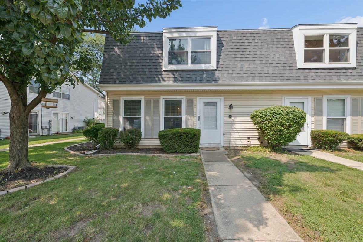 21 Fernwood Drive, #21U, Bolingbrook, IL 60440 21 Fernwood Drive, #21U, Bolingbrook, IL 60440