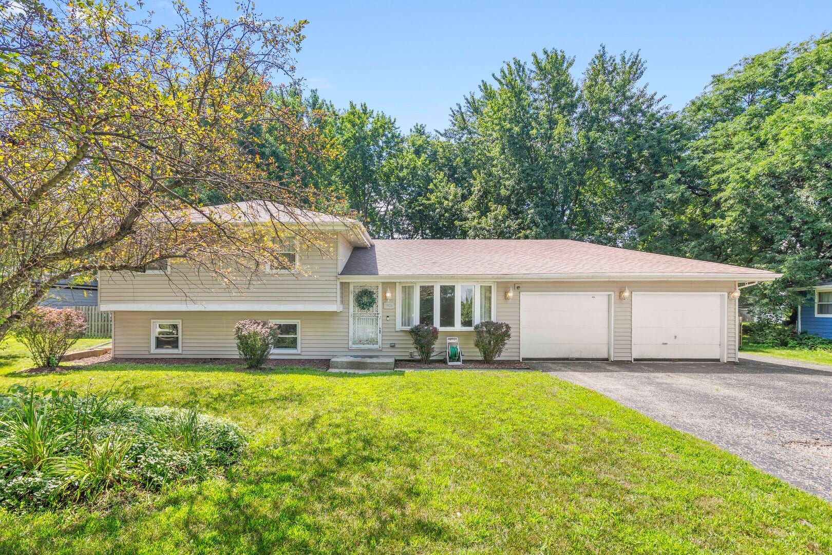 3906 W Theodore Street, Joliet, IL 60431 3906 W Theodore Street, Joliet, IL 60431