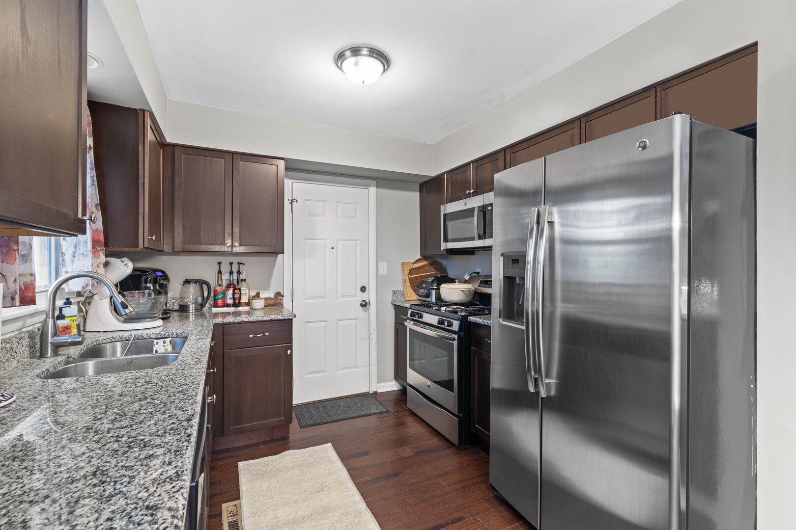 3906 W Theodore Street, Joliet, IL 60431 3906 W Theodore Street, Joliet, IL 60431
