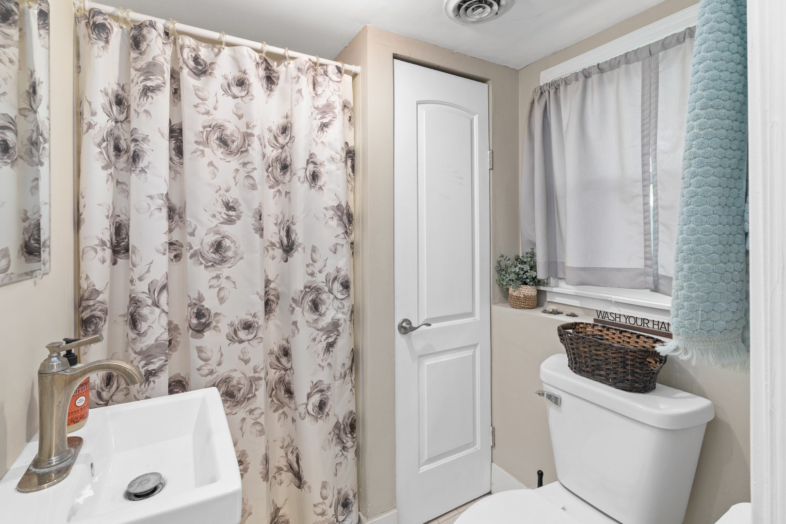 3906 W Theodore Street, Joliet, IL 60431 3906 W Theodore Street, Joliet, IL 60431