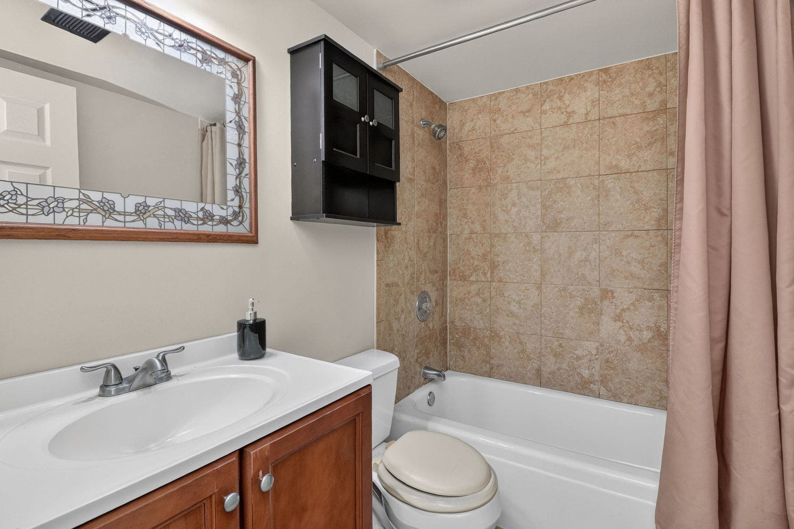 8000 Woodglen Lane, #110, Downers Grove, IL 60516 8000 Woodglen Lane, #110, Downers Grove, IL 60516