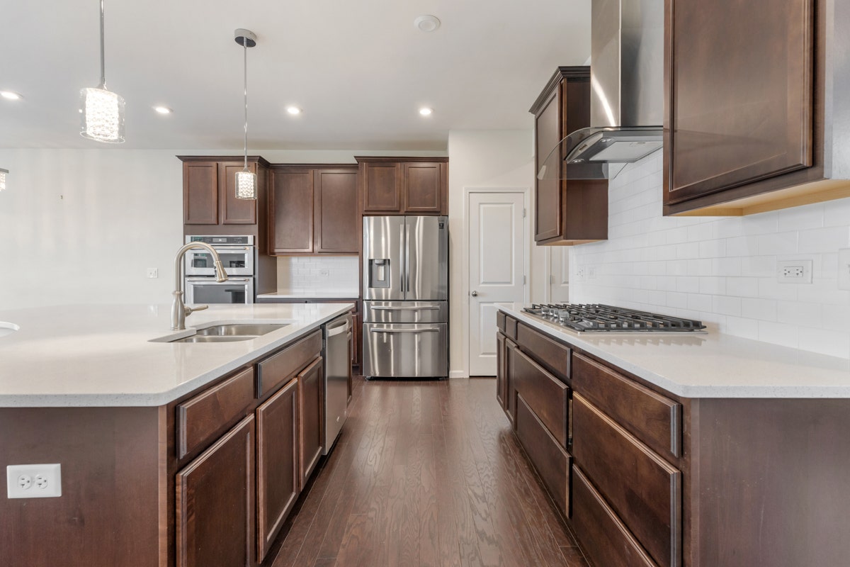 483 Watercress Drive, Aurora, IL 60504 483 Watercress Drive, Aurora, IL 60504