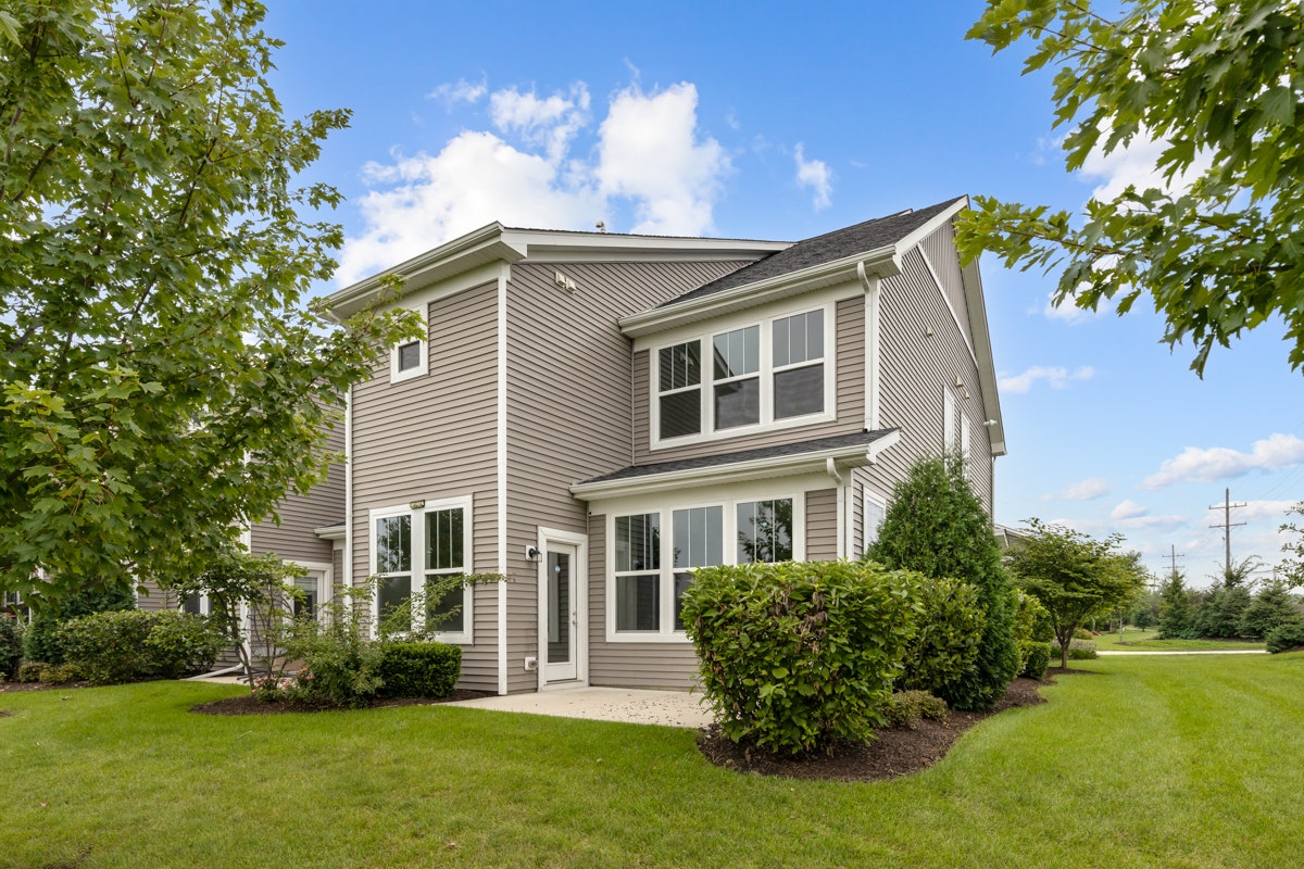 483 Watercress Drive, Aurora, IL 60504 483 Watercress Drive, Aurora, IL 60504