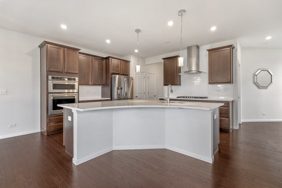 483 Watercress Drive, Aurora, IL 60504 483 Watercress Drive, Aurora, IL 60504