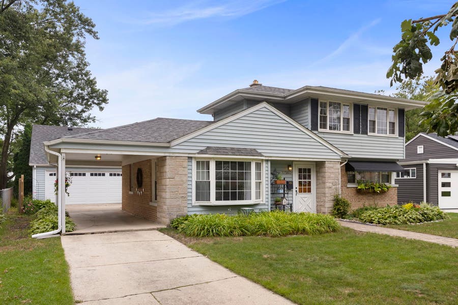 Property photo for 17560 Hillside Avenue, Homewood, IL