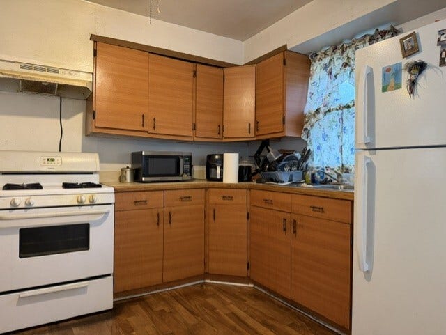 139 N Calhoun Street, Aurora, IL 60505 139 N Calhoun Street, Aurora, IL 60505