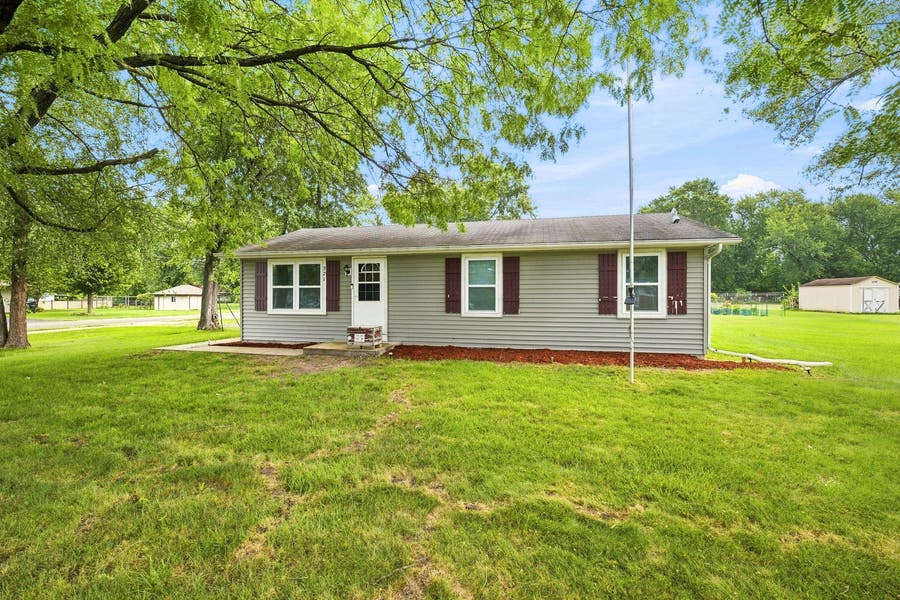 Property photo for 371 N Center Street, Braidwood, IL