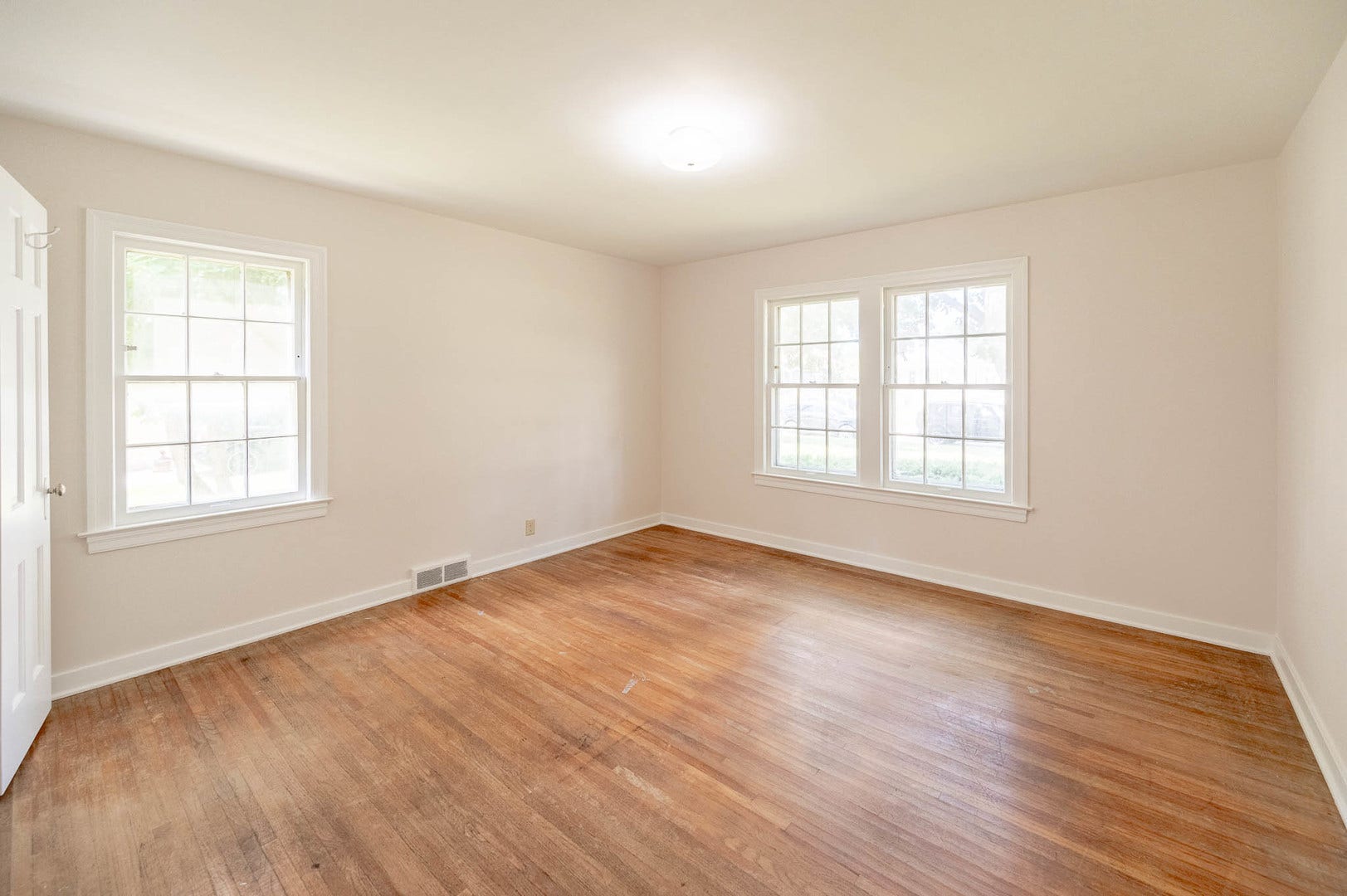 693 Enterprise Street, Elgin, IL 60120 693 Enterprise Street, Elgin, IL 60120