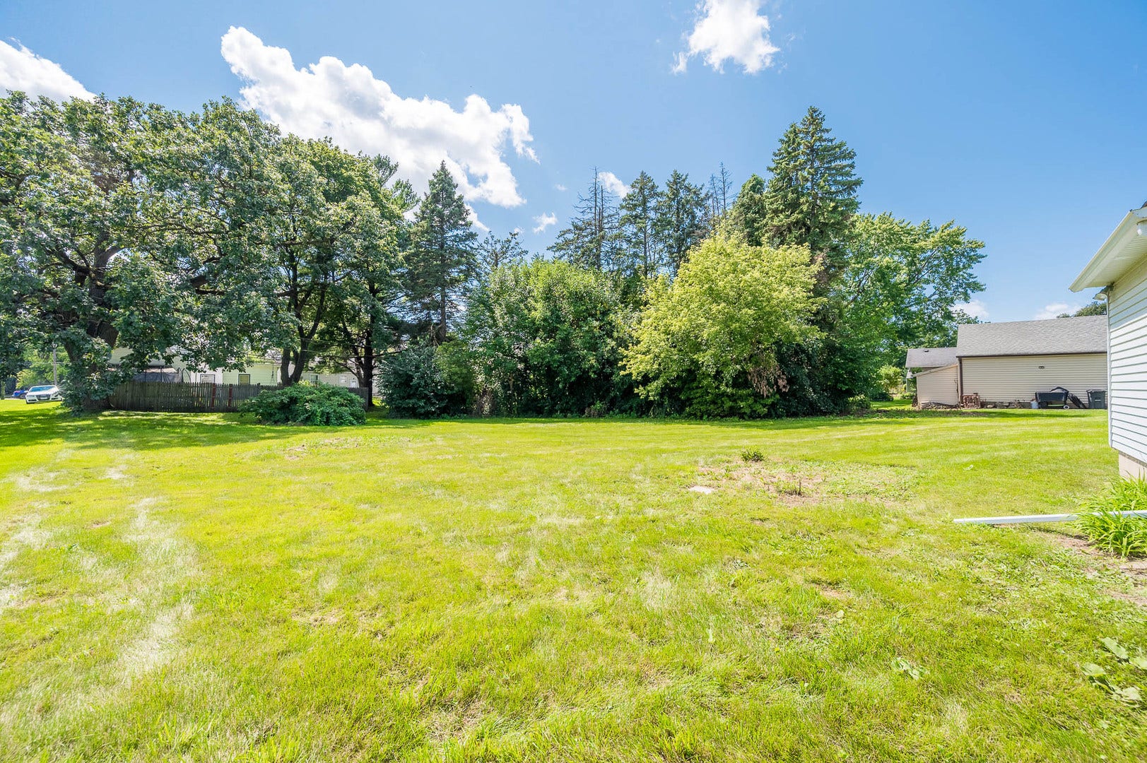 693 Enterprise Street, Elgin, IL 60120 693 Enterprise Street, Elgin, IL 60120