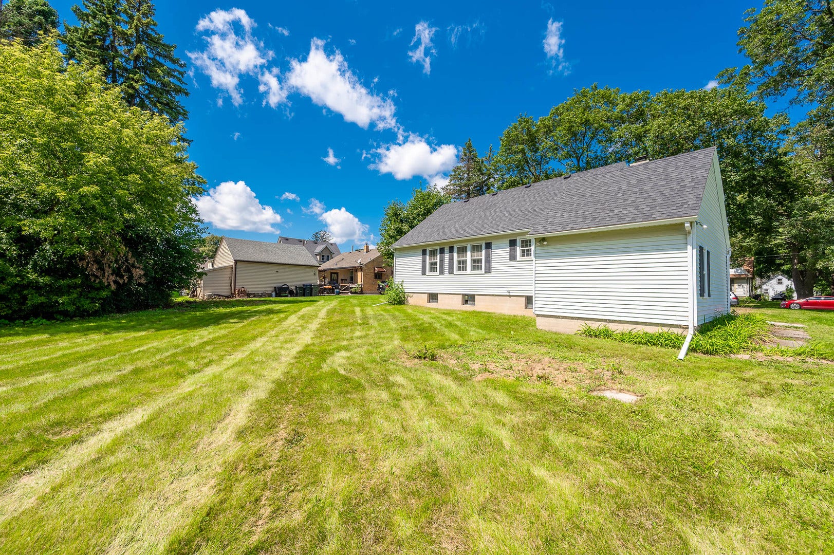 693 Enterprise Street, Elgin, IL 60120 693 Enterprise Street, Elgin, IL 60120
