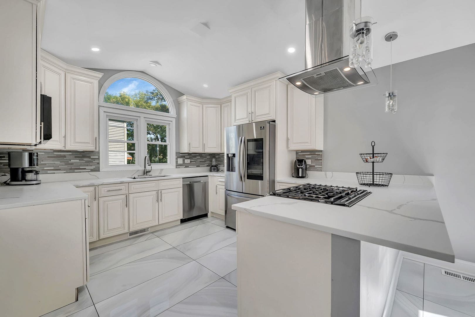 369 Twin Creeks Drive, Bolingbrook, IL 60440 369 Twin Creeks Drive, Bolingbrook, IL 60440
