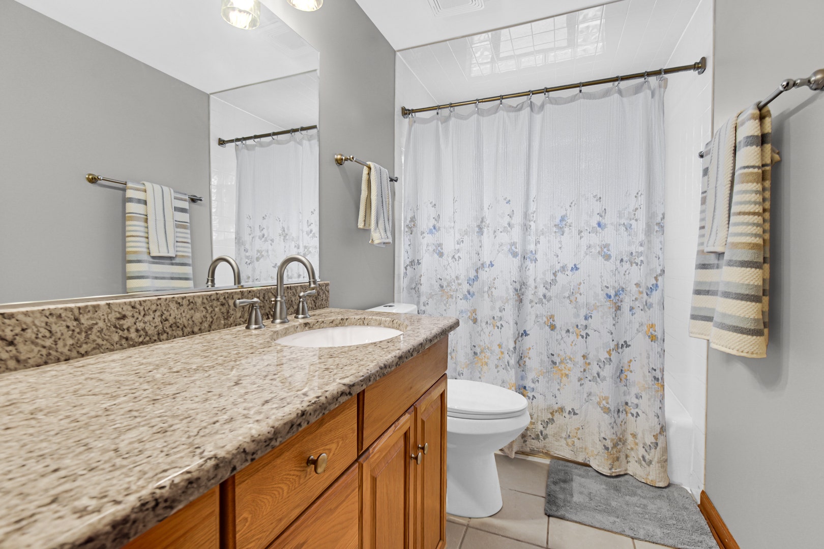 17537 70th Court, Tinley Park, IL 60477 17537 70th Court, Tinley Park, IL 60477
