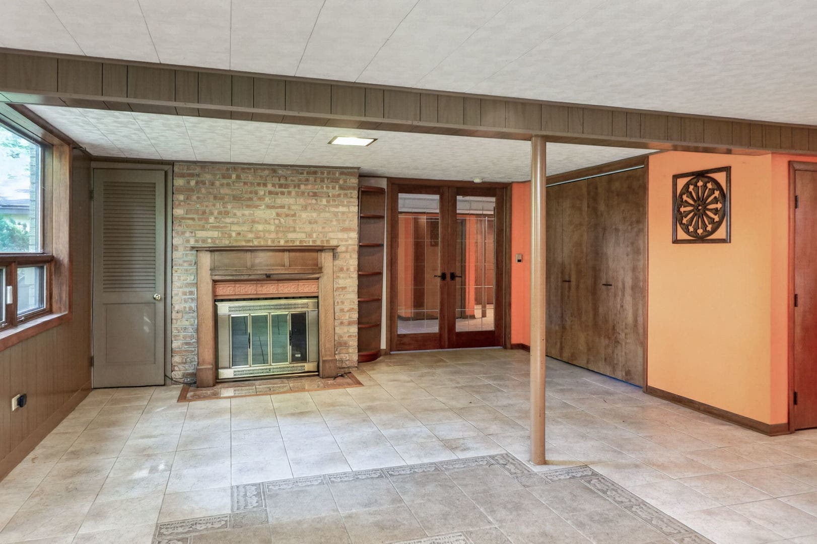 3700 Douglas Road, Downers Grove, IL 60515
