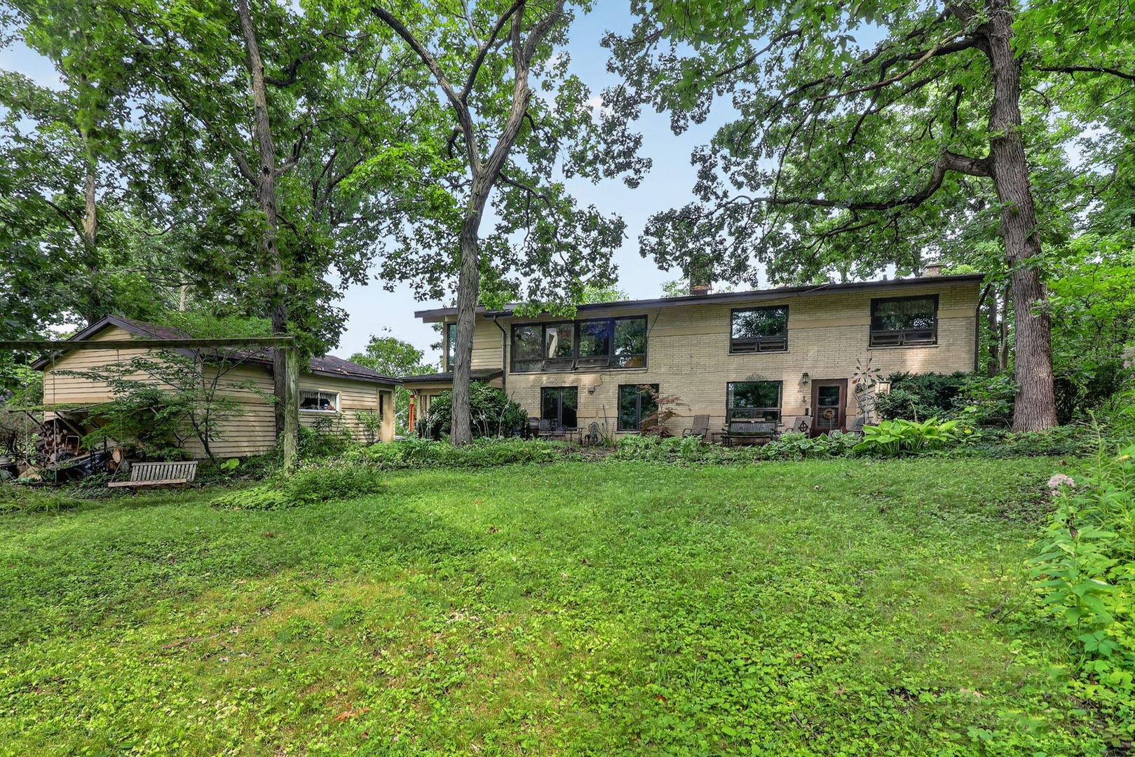 3700 Douglas Road, Downers Grove, IL 60515