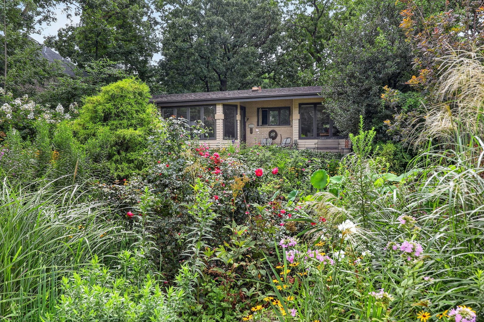 3700 Douglas Road, Downers Grove, IL 60515