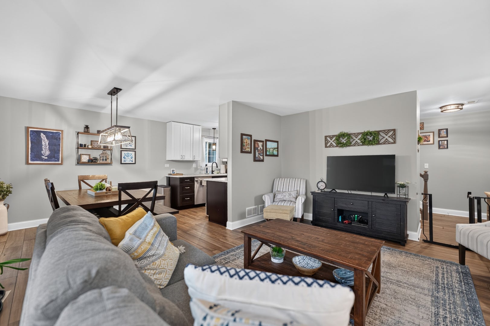 2193 Colorado Avenue, #2193, Elgin, IL 60123 2193 Colorado Avenue, #2193, Elgin, IL 60123