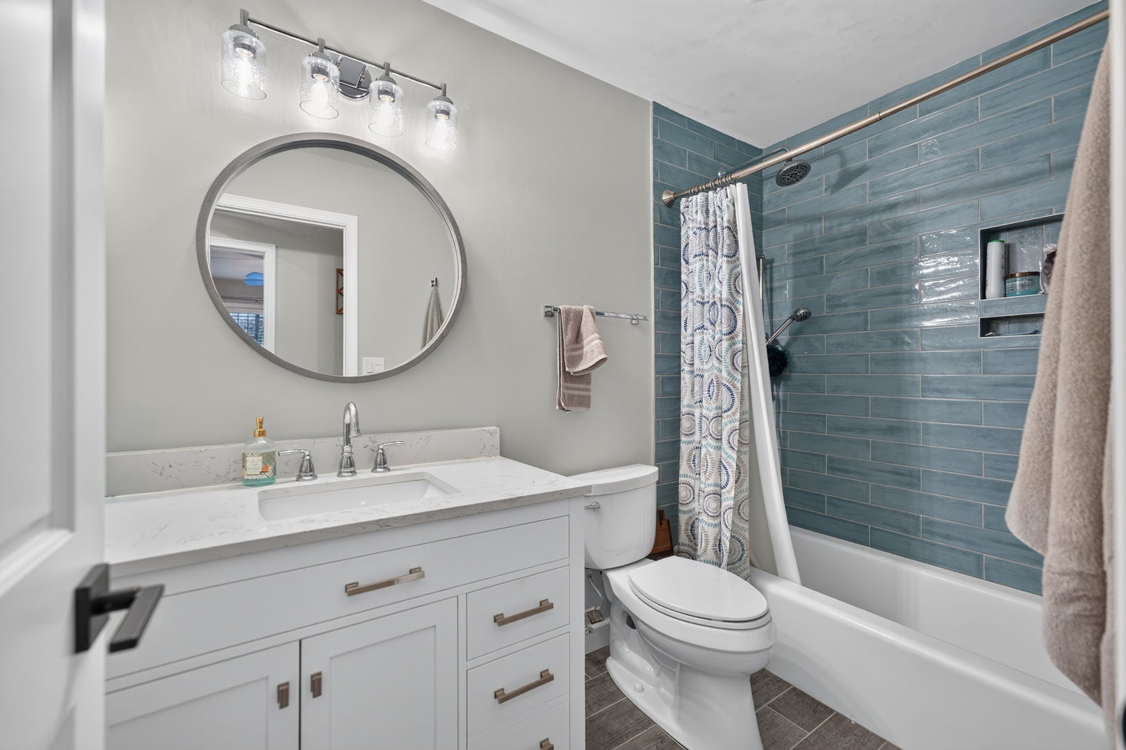 2193 Colorado Avenue, #2193, Elgin, IL 60123 2193 Colorado Avenue, #2193, Elgin, IL 60123