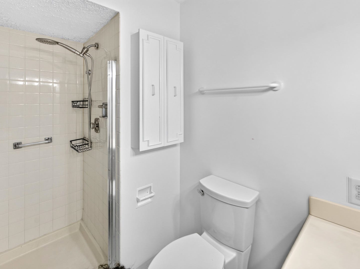 15713 Orlan Brook Drive, #100, Orland Park, IL 60462 15713 Orlan Brook Drive, #100, Orland Park, IL 60462