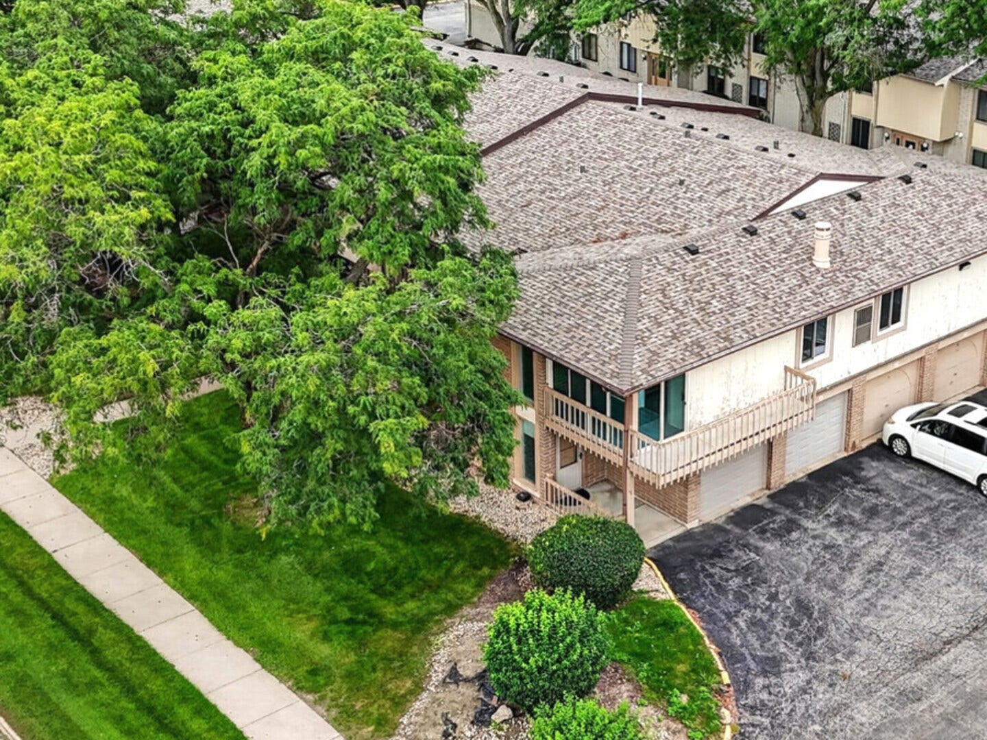 15713 Orlan Brook Drive, #100, Orland Park, IL 60462 15713 Orlan Brook Drive, #100, Orland Park, IL 60462