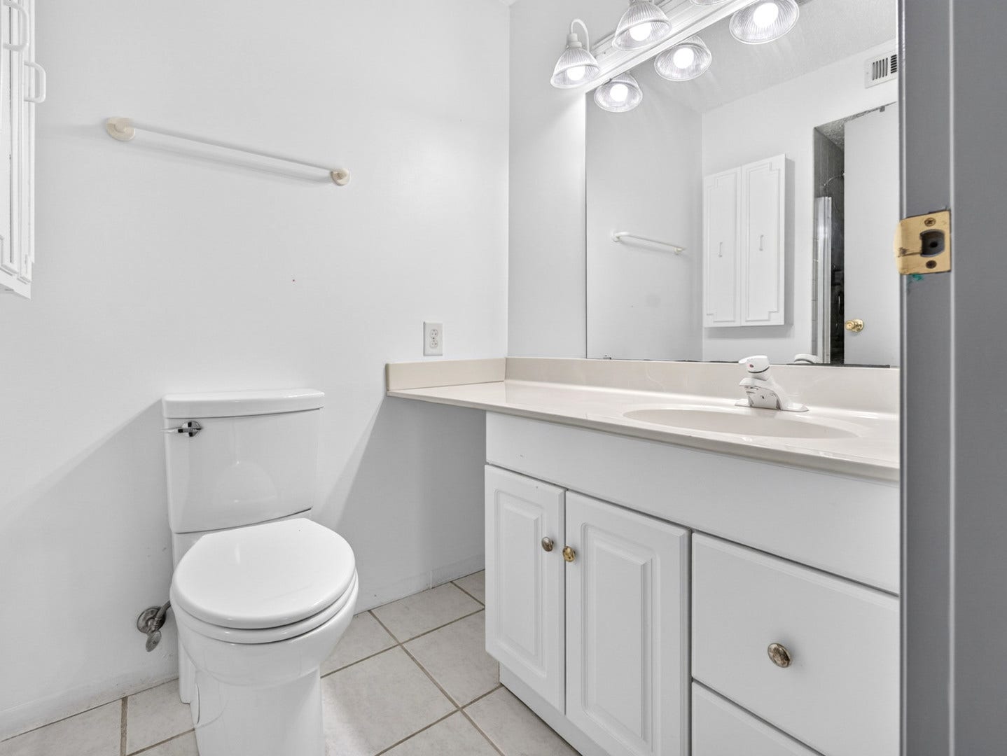 15713 Orlan Brook Drive, #100, Orland Park, IL 60462 15713 Orlan Brook Drive, #100, Orland Park, IL 60462