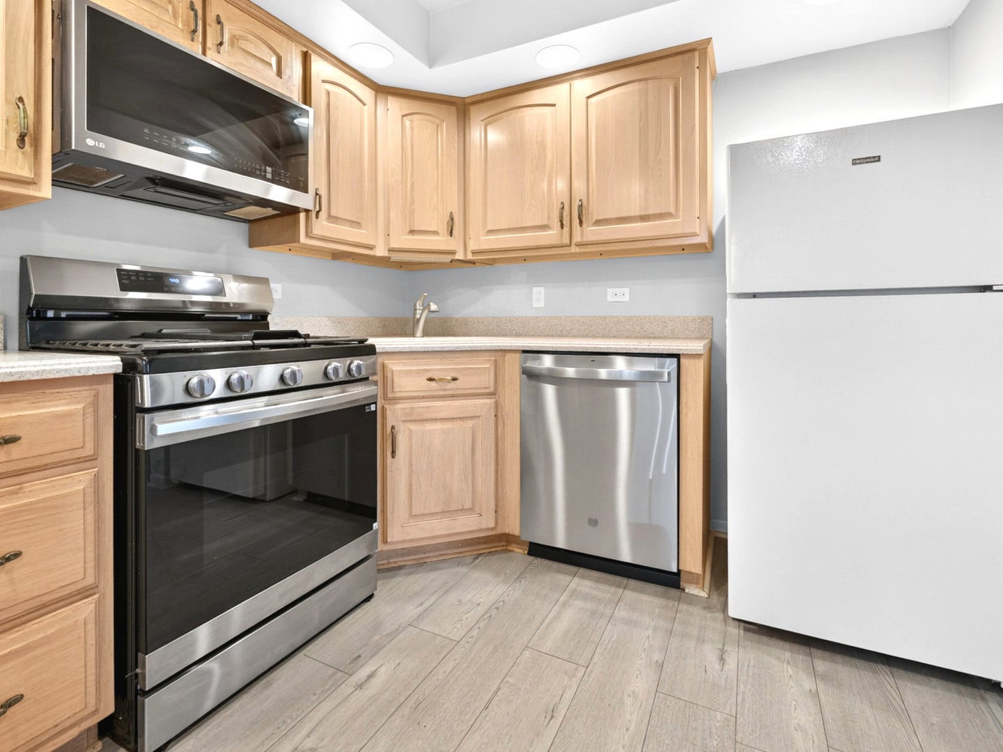 15713 Orlan Brook Drive, #100, Orland Park, IL 60462 15713 Orlan Brook Drive, #100, Orland Park, IL 60462