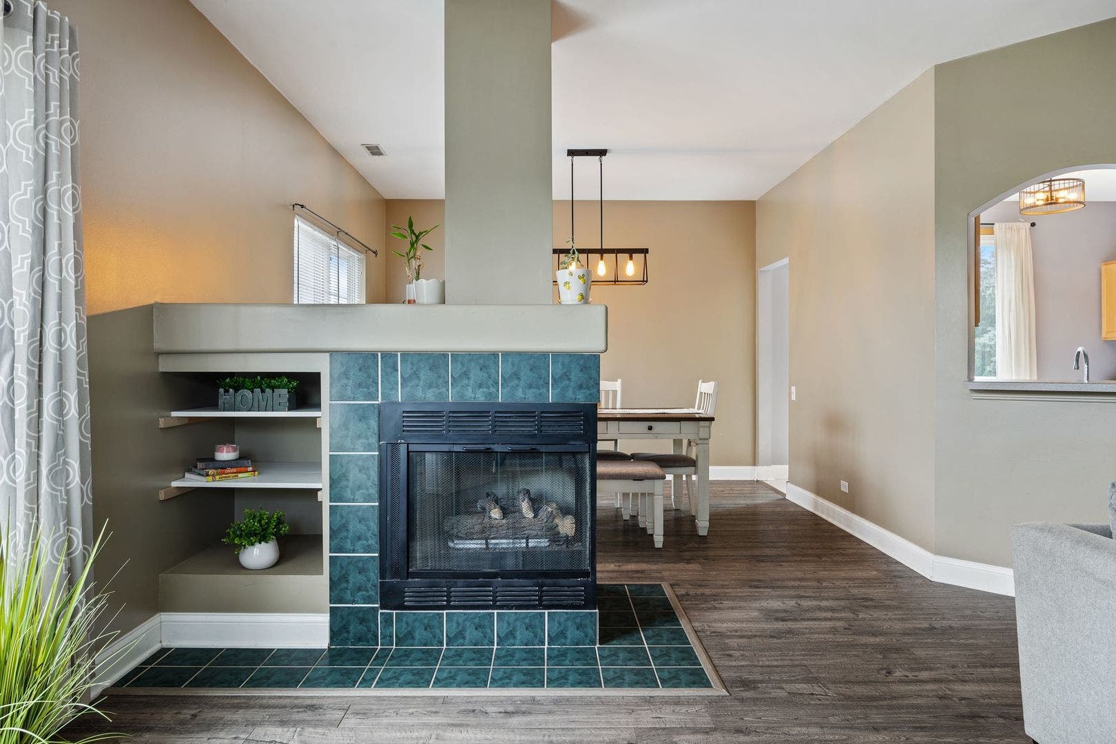 1080 Delta Drive, #1080, Elgin, IL 60123 1080 Delta Drive, #1080, Elgin, IL 60123