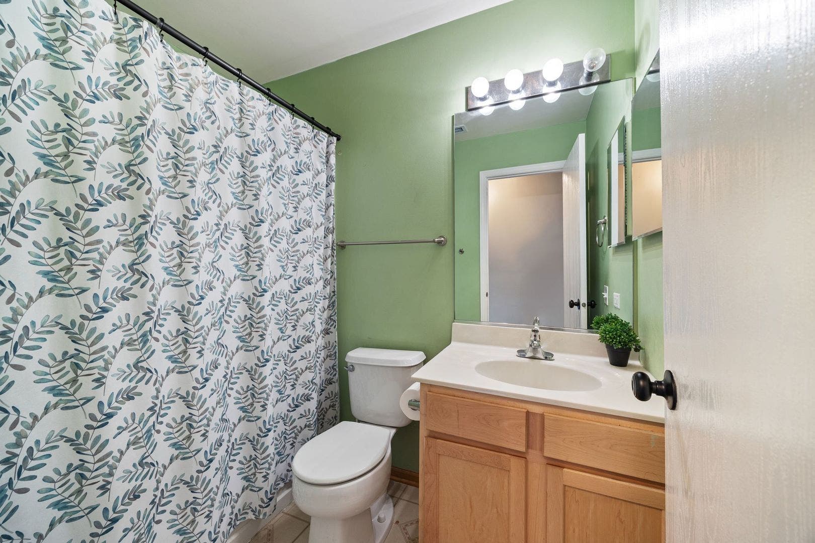 1080 Delta Drive, #1080, Elgin, IL 60123 1080 Delta Drive, #1080, Elgin, IL 60123