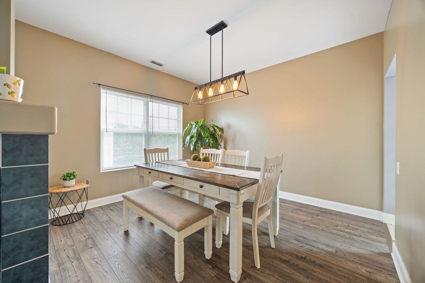 1080 Delta Drive, #1080, Elgin, IL 60123 1080 Delta Drive, #1080, Elgin, IL 60123