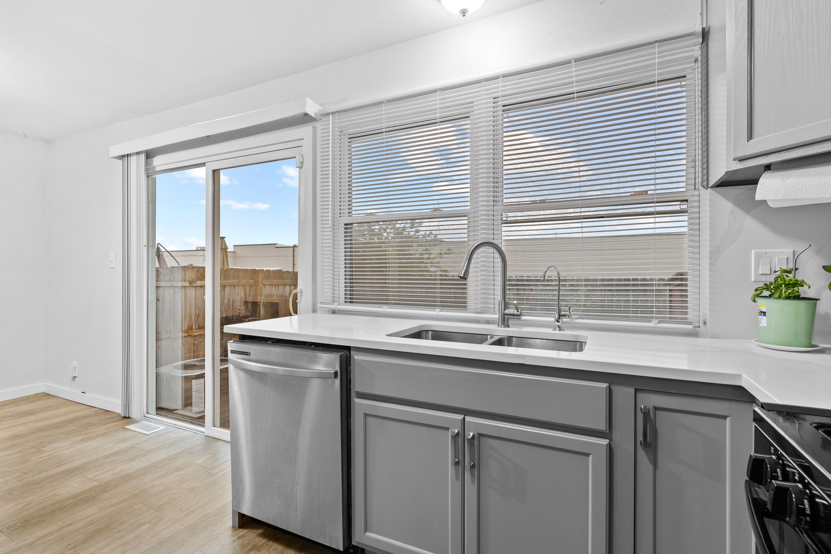 422 GAINSBOROUGH Court, #422, Bolingbrook, IL 60440 422 GAINSBOROUGH Court, #422, Bolingbrook, IL 60440