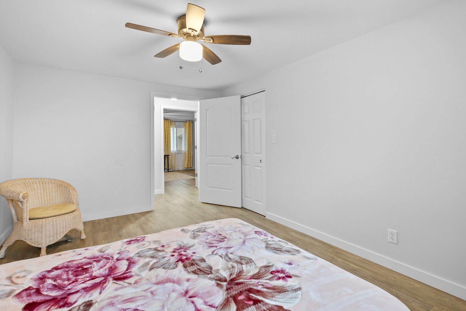 422 GAINSBOROUGH Court, #422, Bolingbrook, IL 60440 422 GAINSBOROUGH Court, #422, Bolingbrook, IL 60440