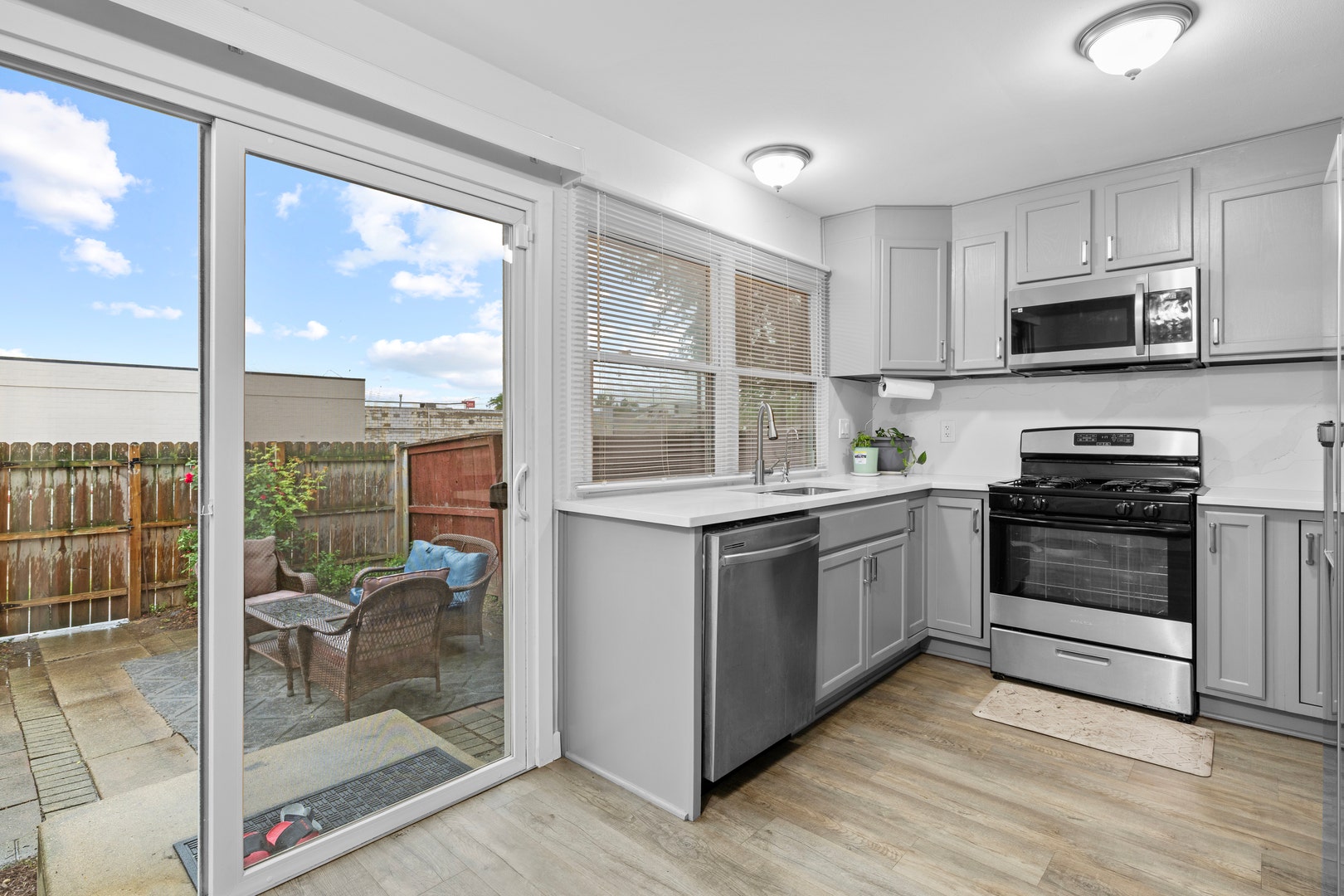 422 GAINSBOROUGH Court, #422, Bolingbrook, IL 60440 422 GAINSBOROUGH Court, #422, Bolingbrook, IL 60440