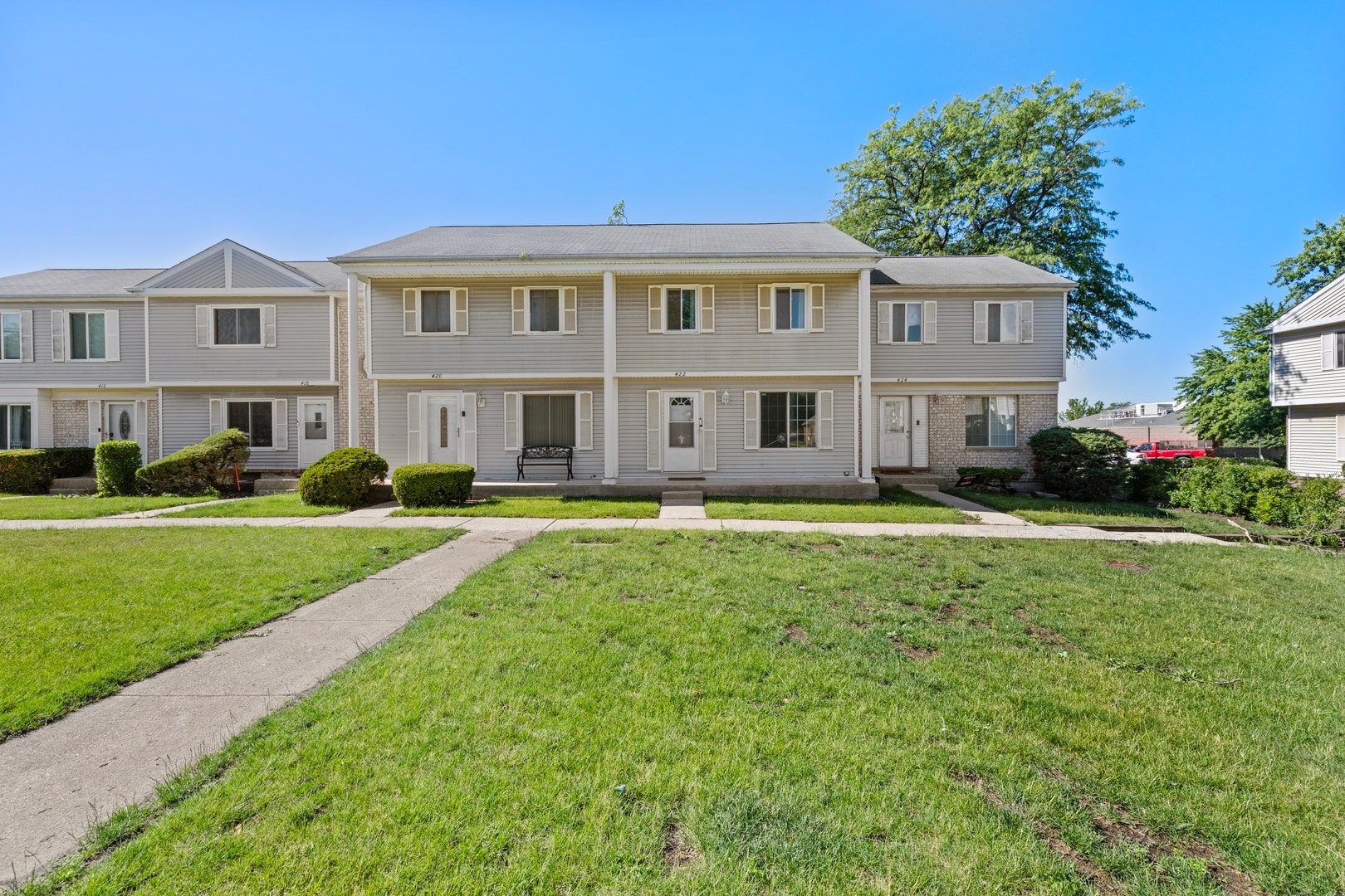 422 GAINSBOROUGH Court, #422, Bolingbrook, IL 60440 422 GAINSBOROUGH Court, #422, Bolingbrook, IL 60440