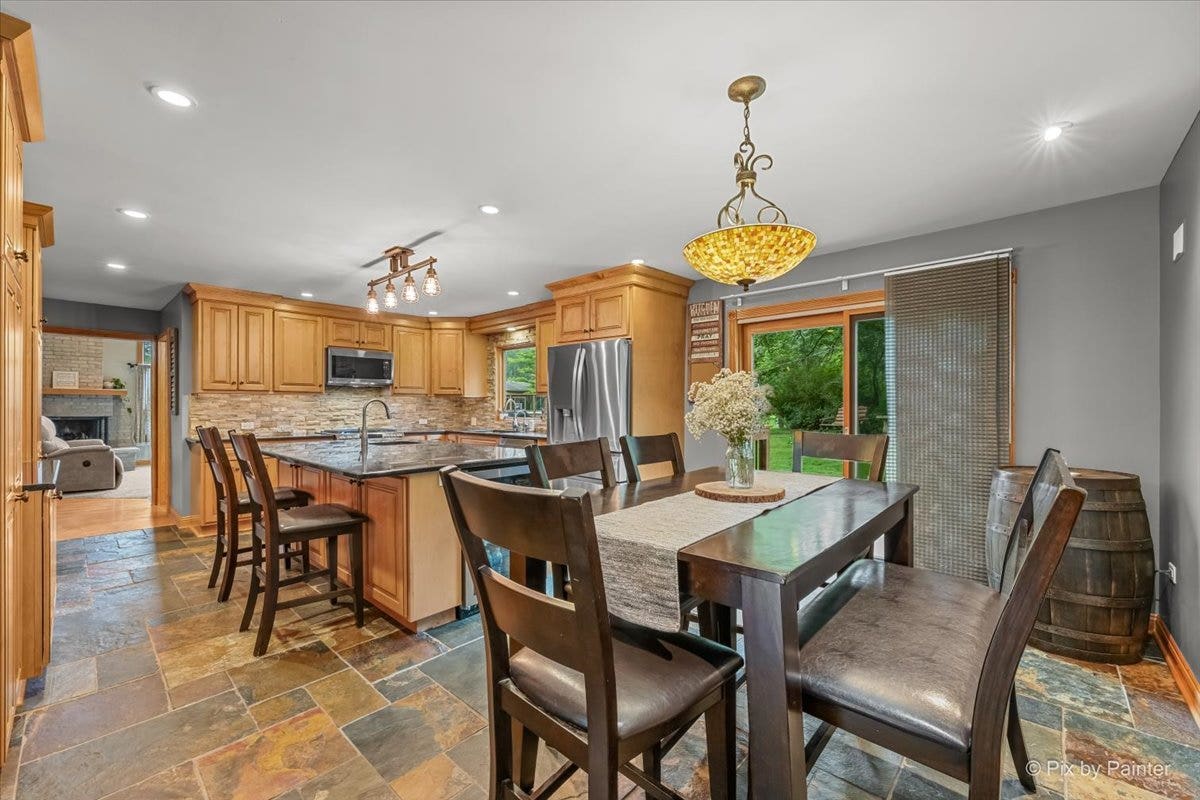 38W686 Ridgewood Lane, Elgin, IL 60124 38W686 Ridgewood Lane, Elgin, IL 60124