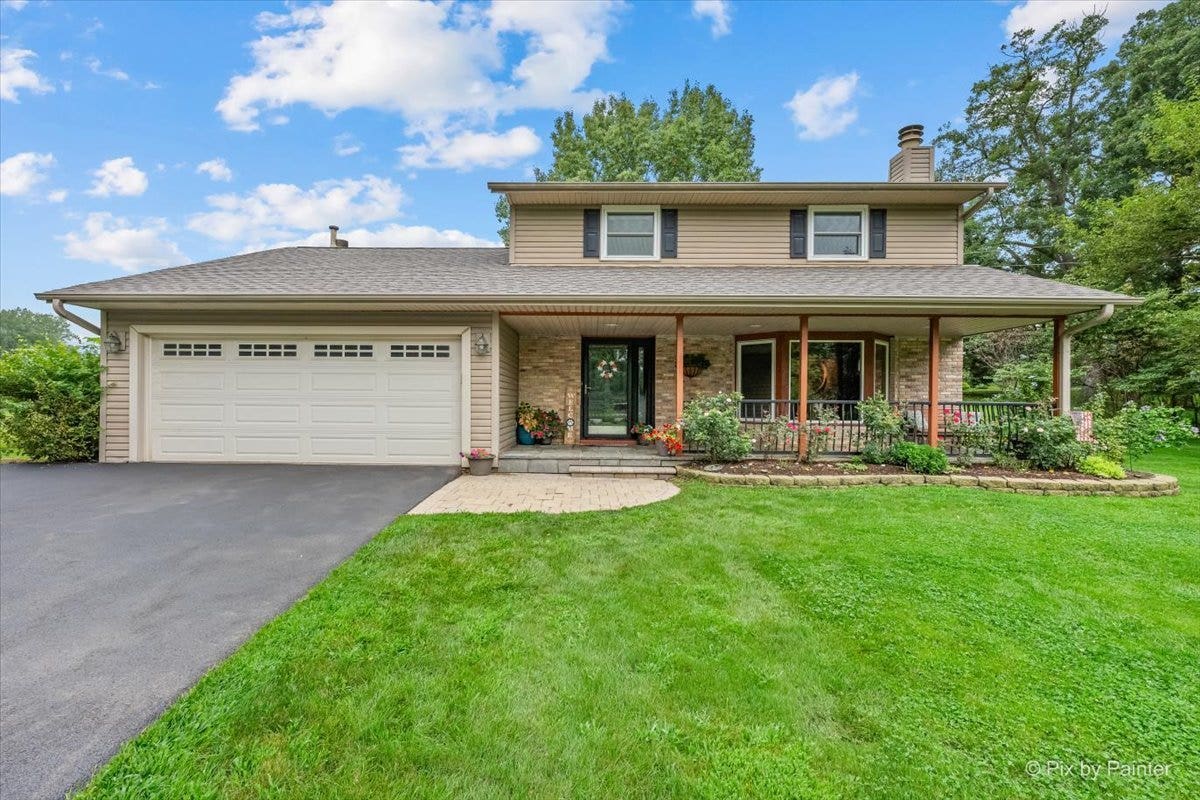38W686 Ridgewood Lane, Elgin, IL 60124 38W686 Ridgewood Lane, Elgin, IL 60124