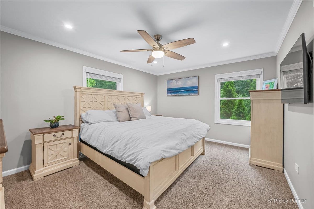 38W686 Ridgewood Lane, Elgin, IL 60124 38W686 Ridgewood Lane, Elgin, IL 60124