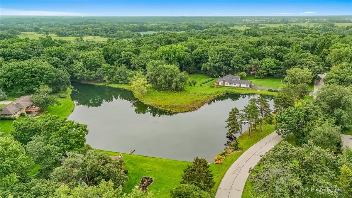 38W686 Ridgewood Lane, Elgin, IL 60124 38W686 Ridgewood Lane, Elgin, IL 60124