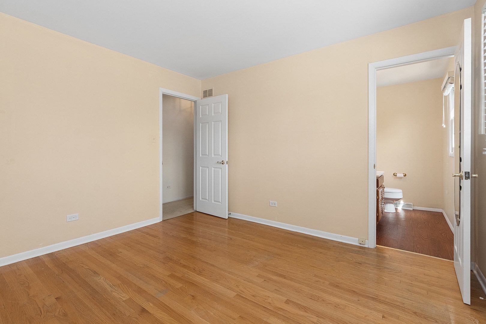 7527 163 Street, Tinley Park, IL 60477 7527 163 Street, Tinley Park, IL 60477