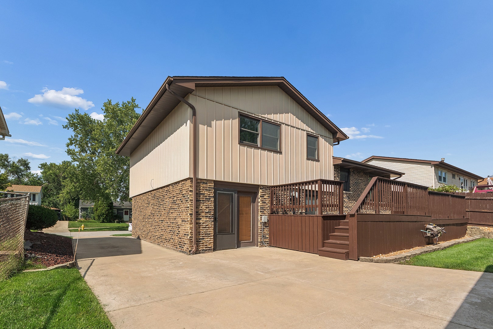 7527 163 Street, Tinley Park, IL 60477 7527 163 Street, Tinley Park, IL 60477