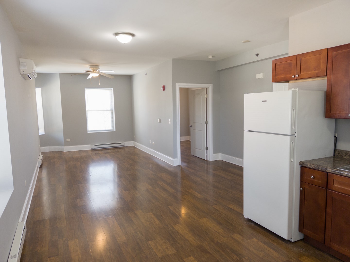113 N Hickory Street, #B, Joliet, IL 60435 113 N Hickory Street, #B, Joliet, IL 60435
