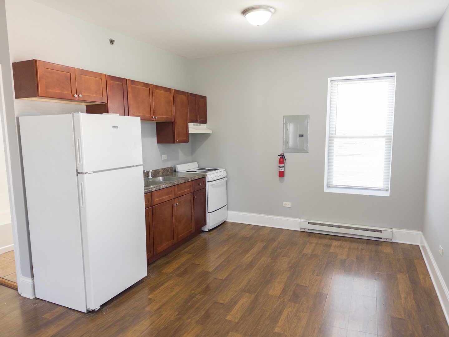 113 N Hickory Street, #B, Joliet, IL 60435 113 N Hickory Street, #B, Joliet, IL 60435