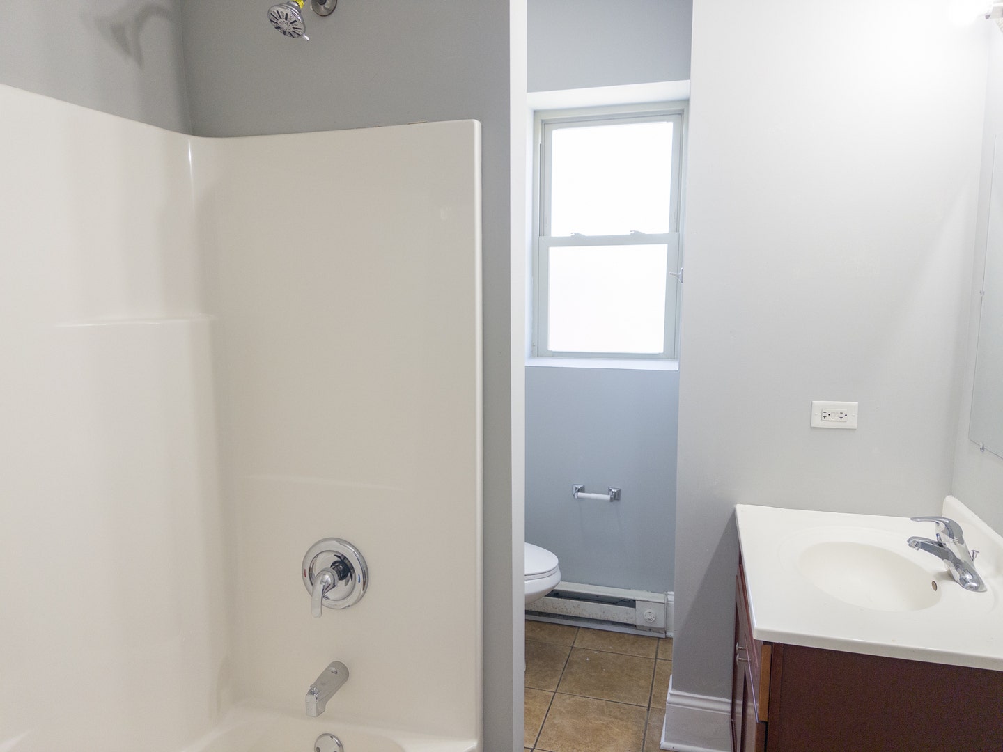 113 N Hickory Street, #B, Joliet, IL 60435 113 N Hickory Street, #B, Joliet, IL 60435