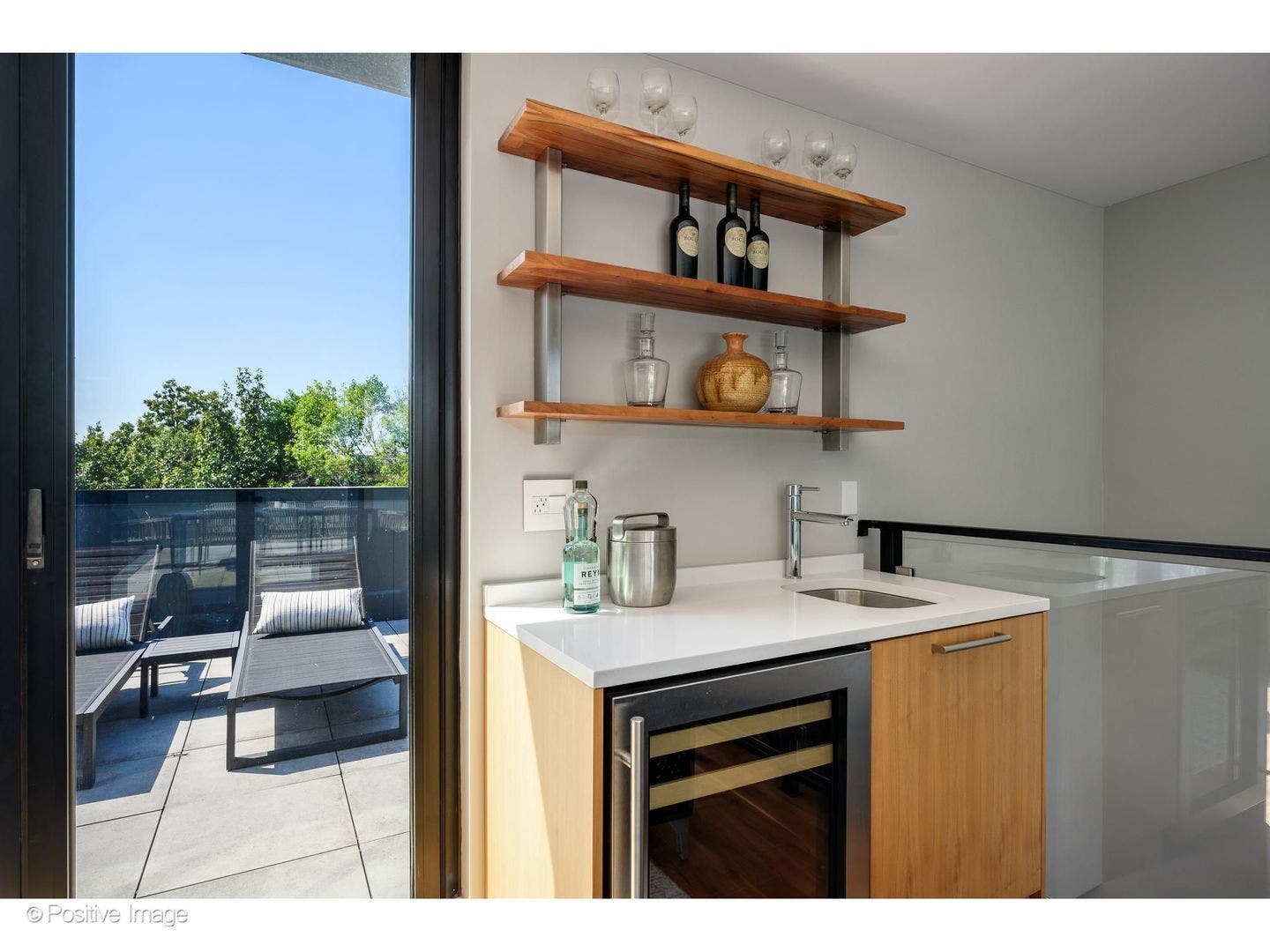 2029 N Hoyne Avenue, Chicago, IL 60647 2029 N Hoyne Avenue, Chicago, IL 60647
