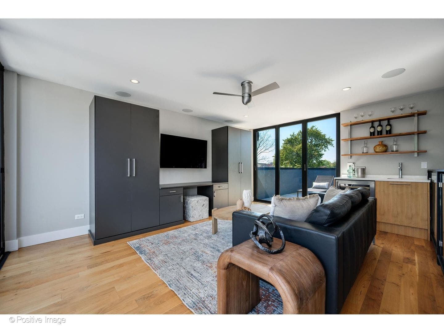 2029 N Hoyne Avenue, Chicago, IL 60647 2029 N Hoyne Avenue, Chicago, IL 60647