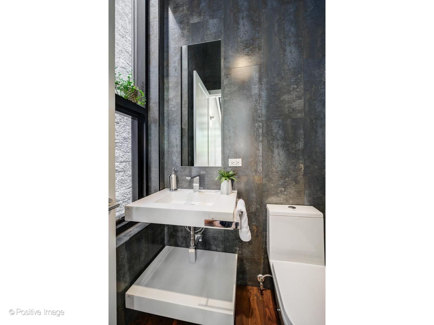 2029 N Hoyne Avenue, Chicago, IL 60647 2029 N Hoyne Avenue, Chicago, IL 60647