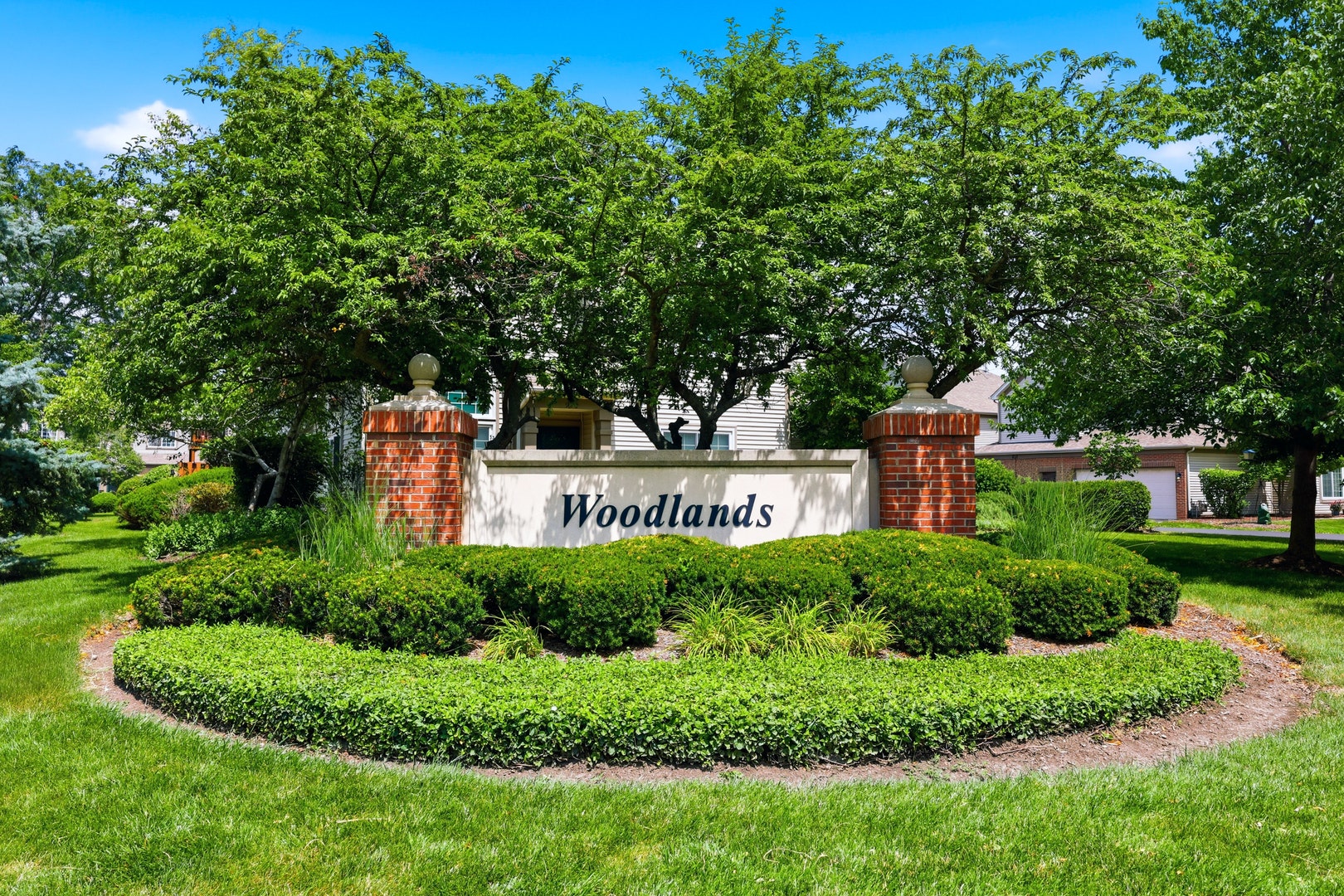 1061 Woodview Court, Aurora, IL 60502 1061 Woodview Court, Aurora, IL 60502