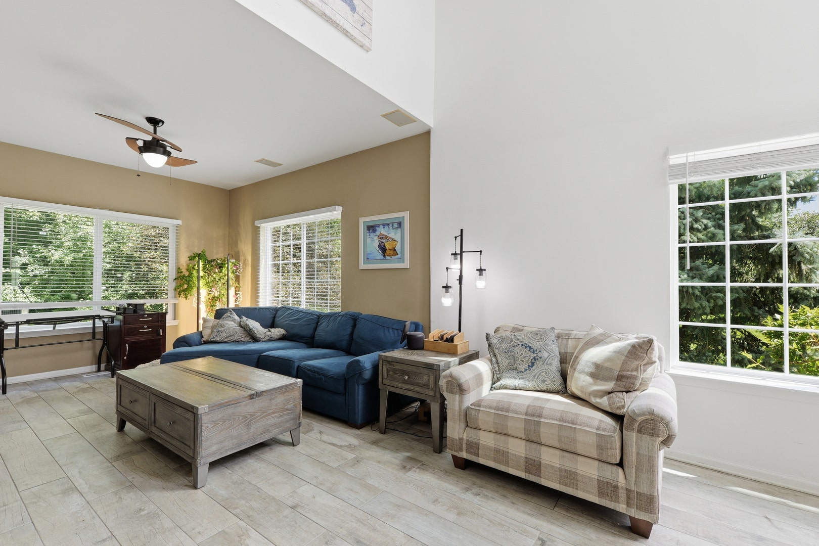 1061 Woodview Court, Aurora, IL 60502 1061 Woodview Court, Aurora, IL 60502