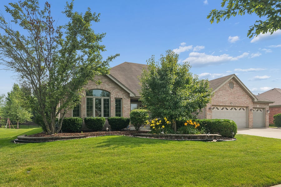 Property photo for 10899 Swallow Tail Lane, Frankfort, IL