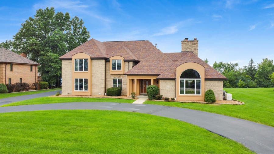 Property photo for 8010 Salvatori Court, Orland Park, IL