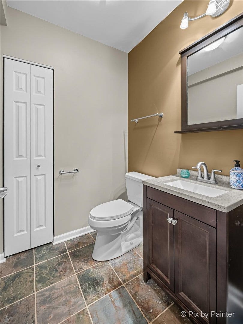 1248 Bradley Circle, Elgin, IL 60120 1248 Bradley Circle, Elgin, IL 60120